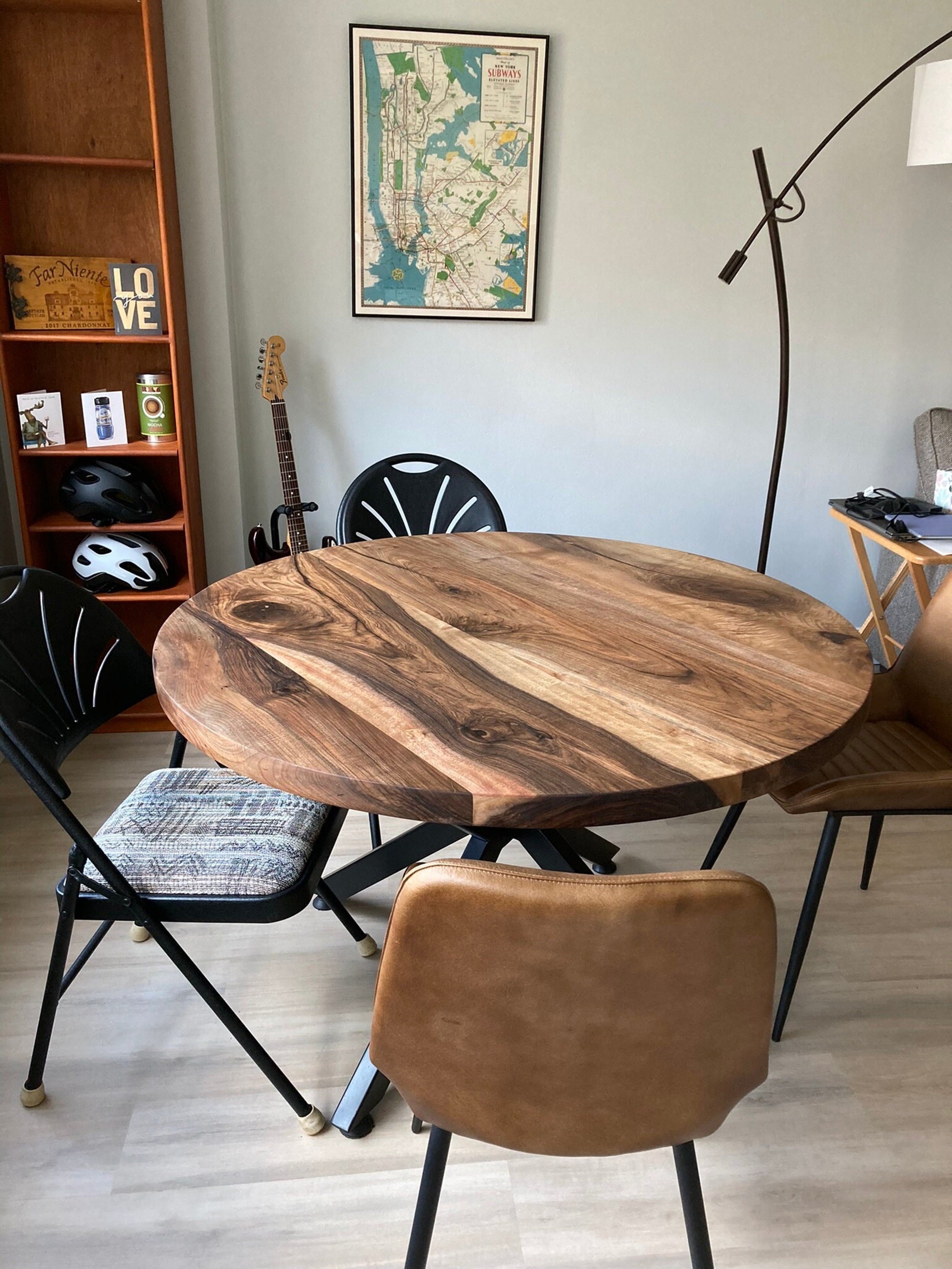 ROUND WALNUT TABLE PHI