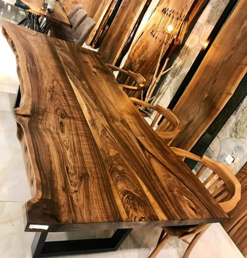 LIVE EDGE WALNUT TABLE Sirius