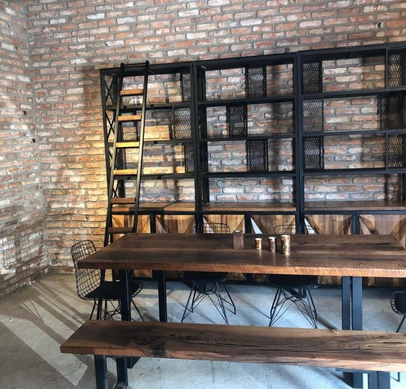 WALNUT TABLE WITH BENCH Sophisticated