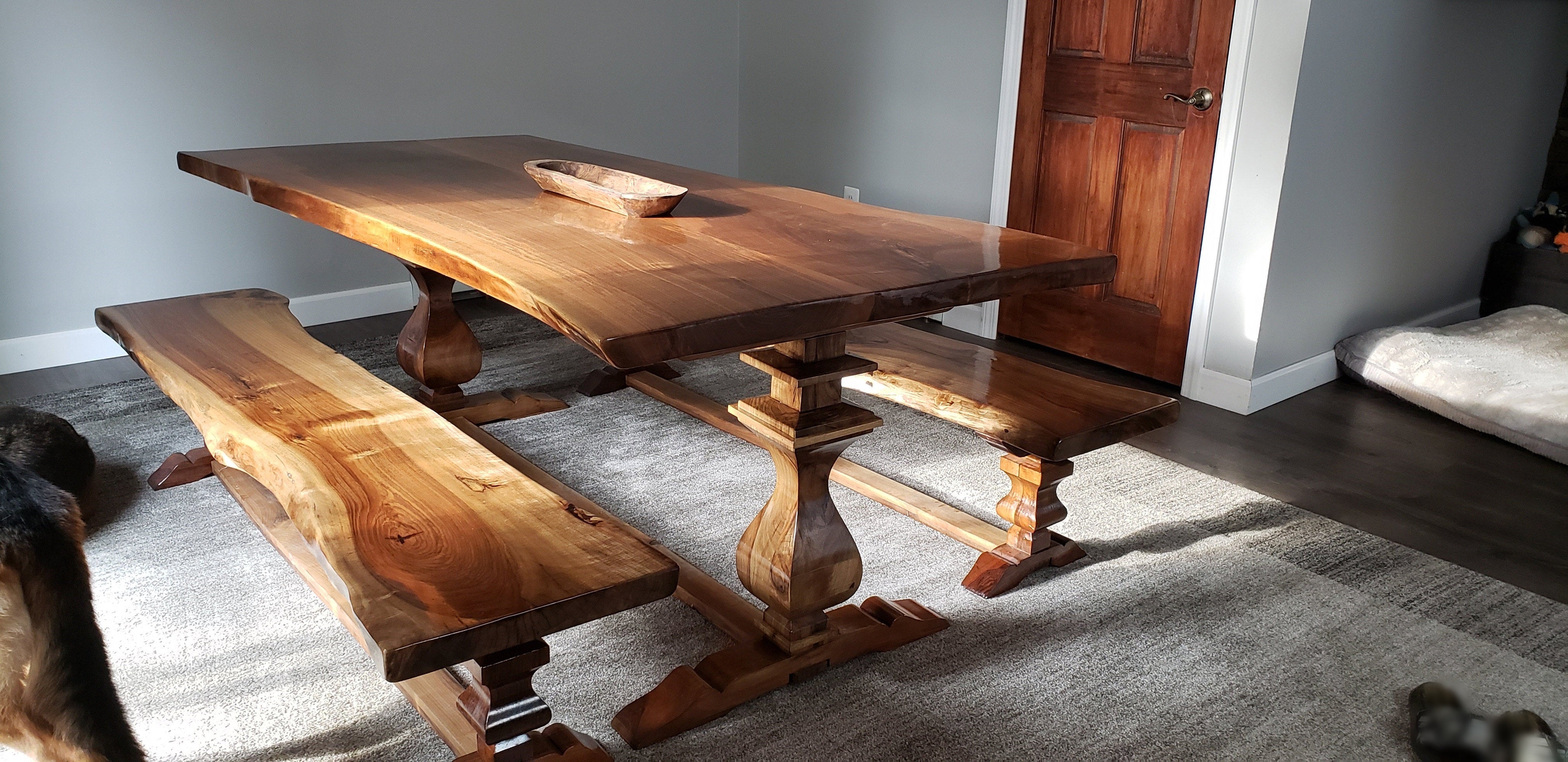 LIVE EDGE WALNUT TABLE Sirius